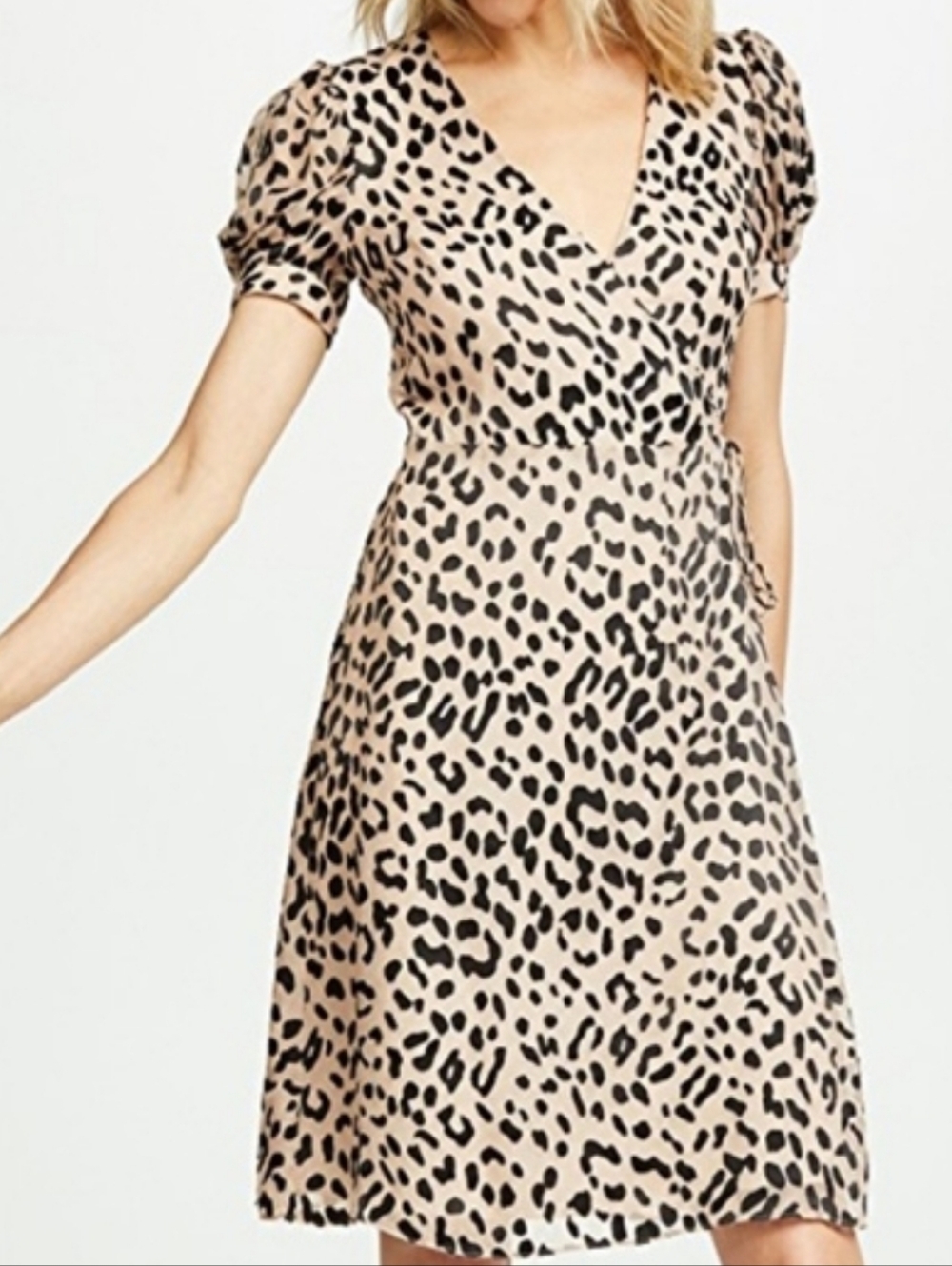 Alice + Olivia Beige Leopard Print V-Neck Wrap Dress size 6